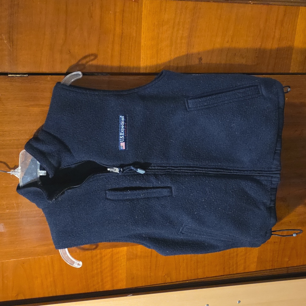Vest - Picture 6 of 6